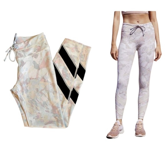Free People FP Movement Daybreak grey pink wash camo print leggings XS - Picture 16 of 16